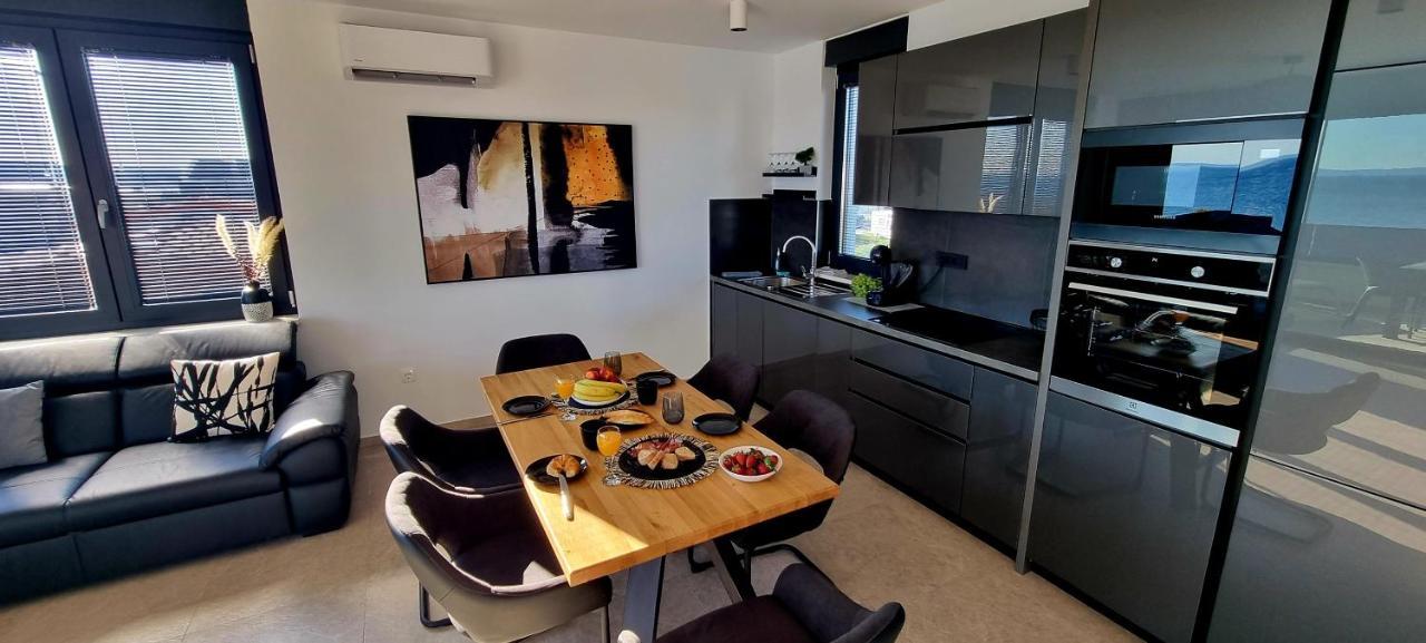 Dinary Penthouse Apartment Vir Exterior photo
