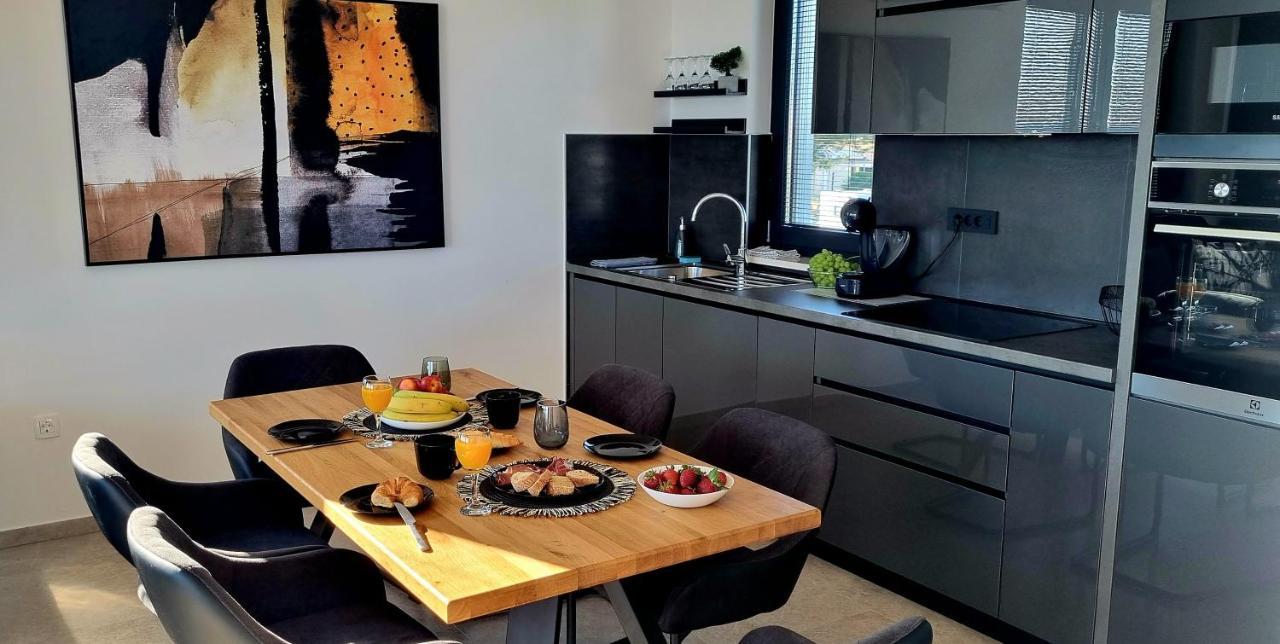 Dinary Penthouse Apartment Vir Exterior photo